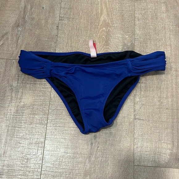Victoria's Secret Other - Victoria’s Secret Hipster Swimwear Size Small